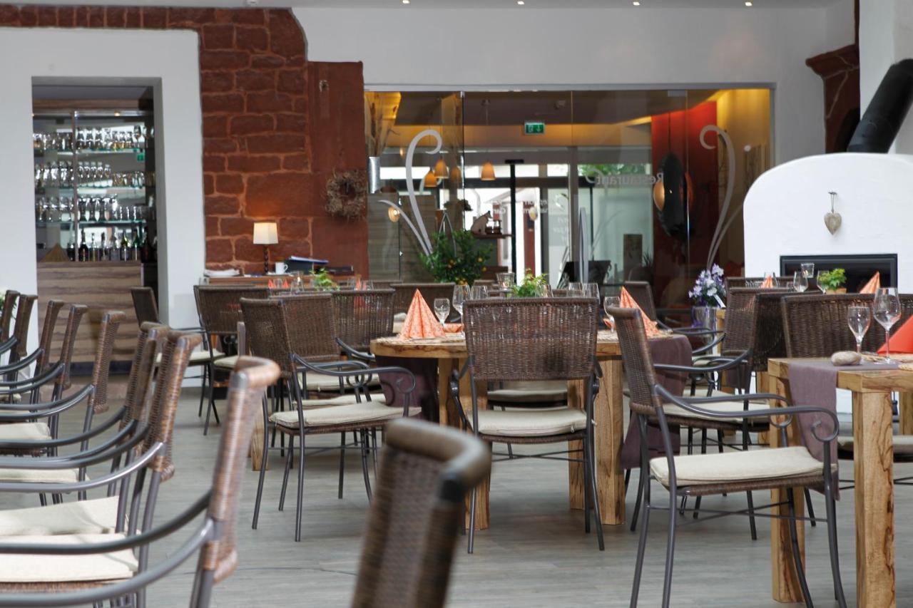 Hotel-Restaurant Pfaelzer Hof Edenkoben Εξωτερικό φωτογραφία