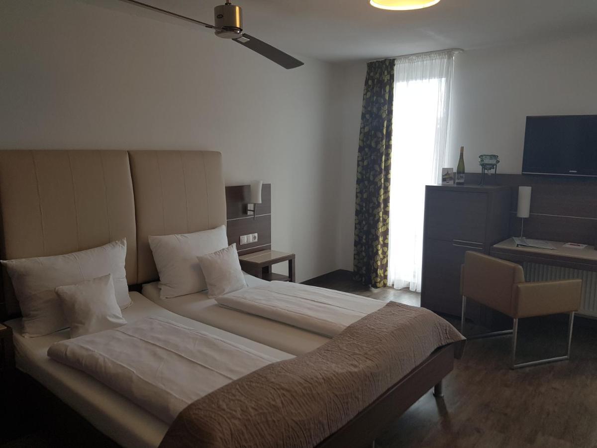 Hotel-Restaurant Pfaelzer Hof Edenkoben Εξωτερικό φωτογραφία