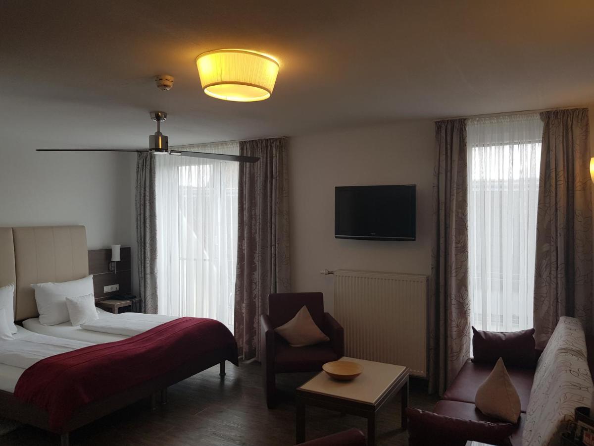 Hotel-Restaurant Pfaelzer Hof Edenkoben Εξωτερικό φωτογραφία