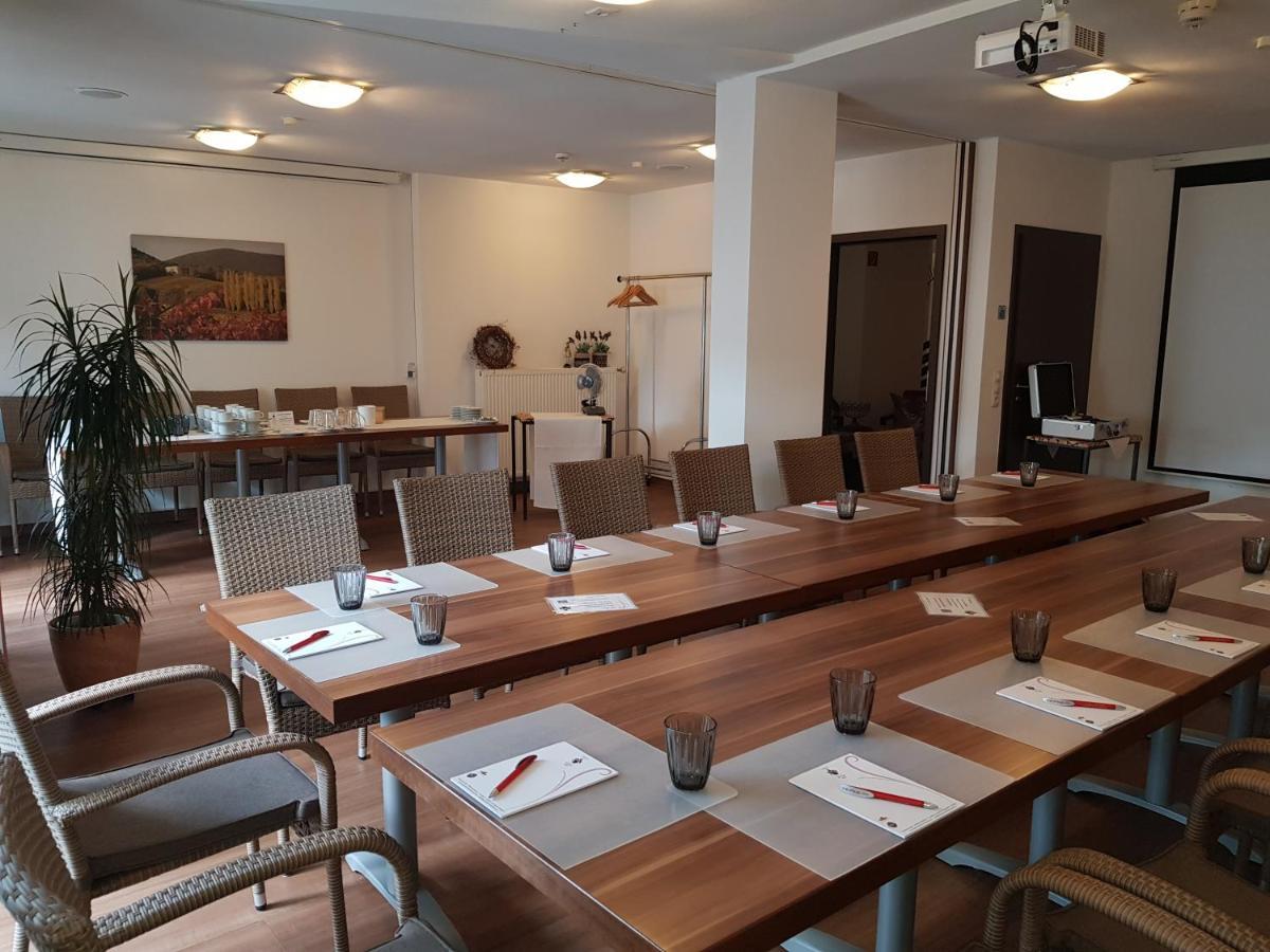 Hotel-Restaurant Pfaelzer Hof Edenkoben Εξωτερικό φωτογραφία
