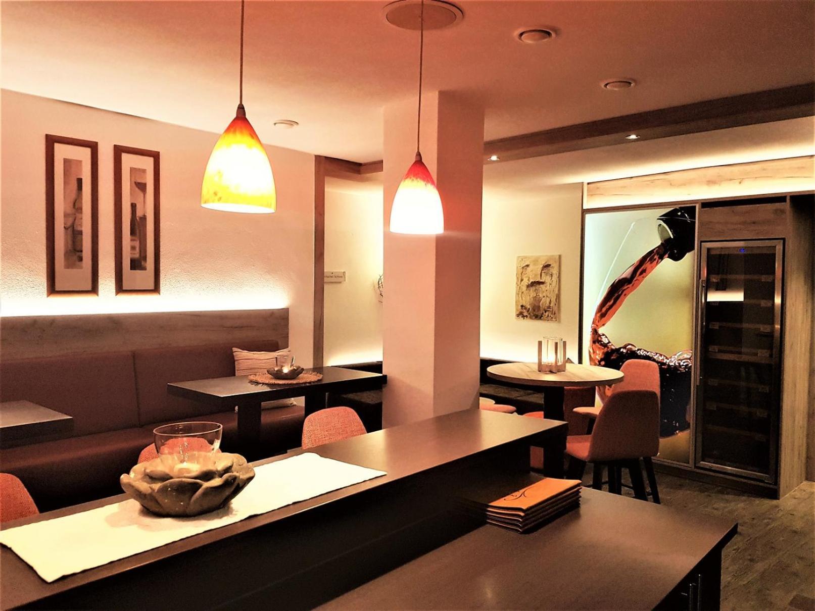Hotel-Restaurant Pfaelzer Hof Edenkoben Εξωτερικό φωτογραφία