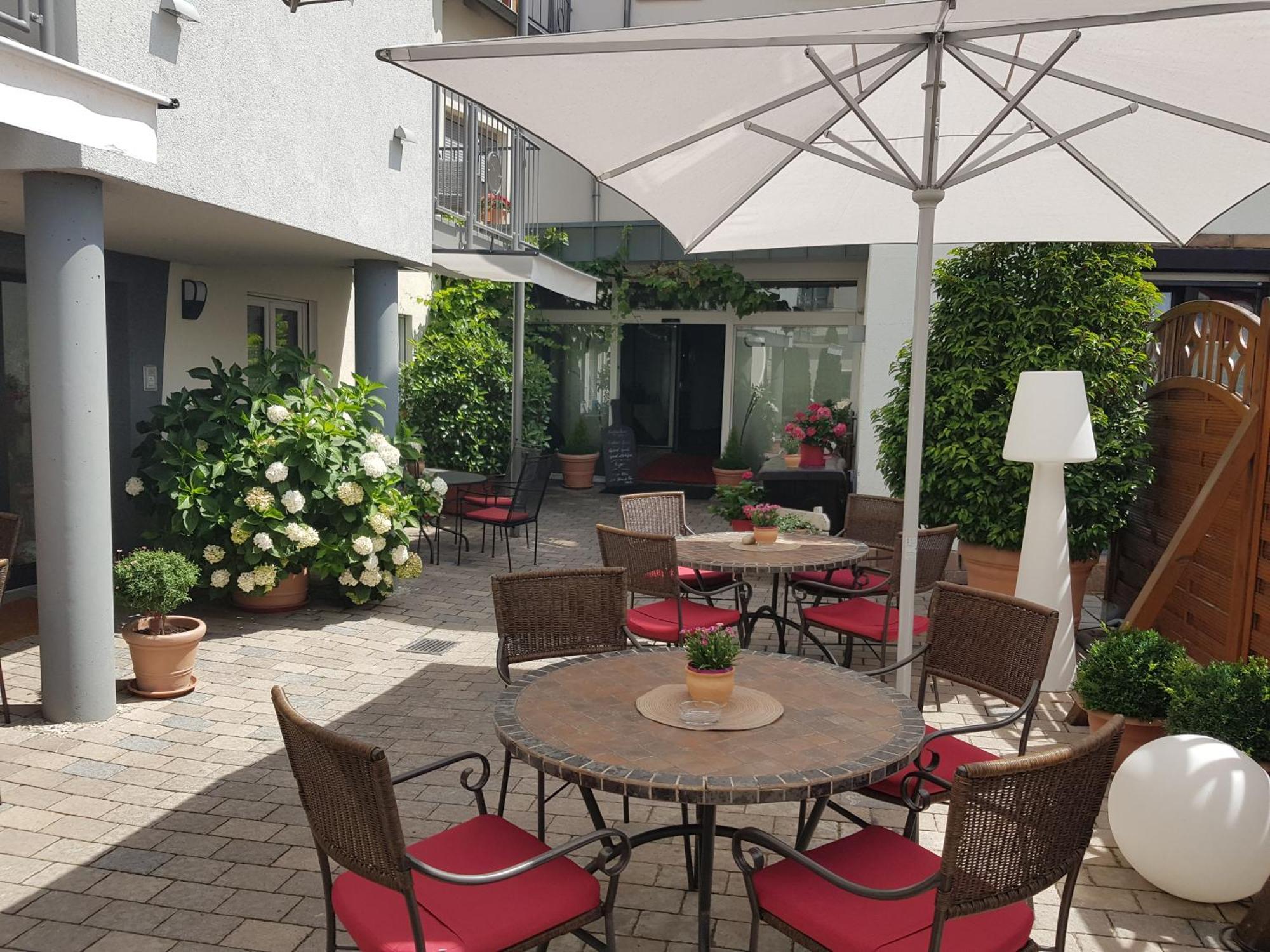 Hotel-Restaurant Pfaelzer Hof Edenkoben Εξωτερικό φωτογραφία