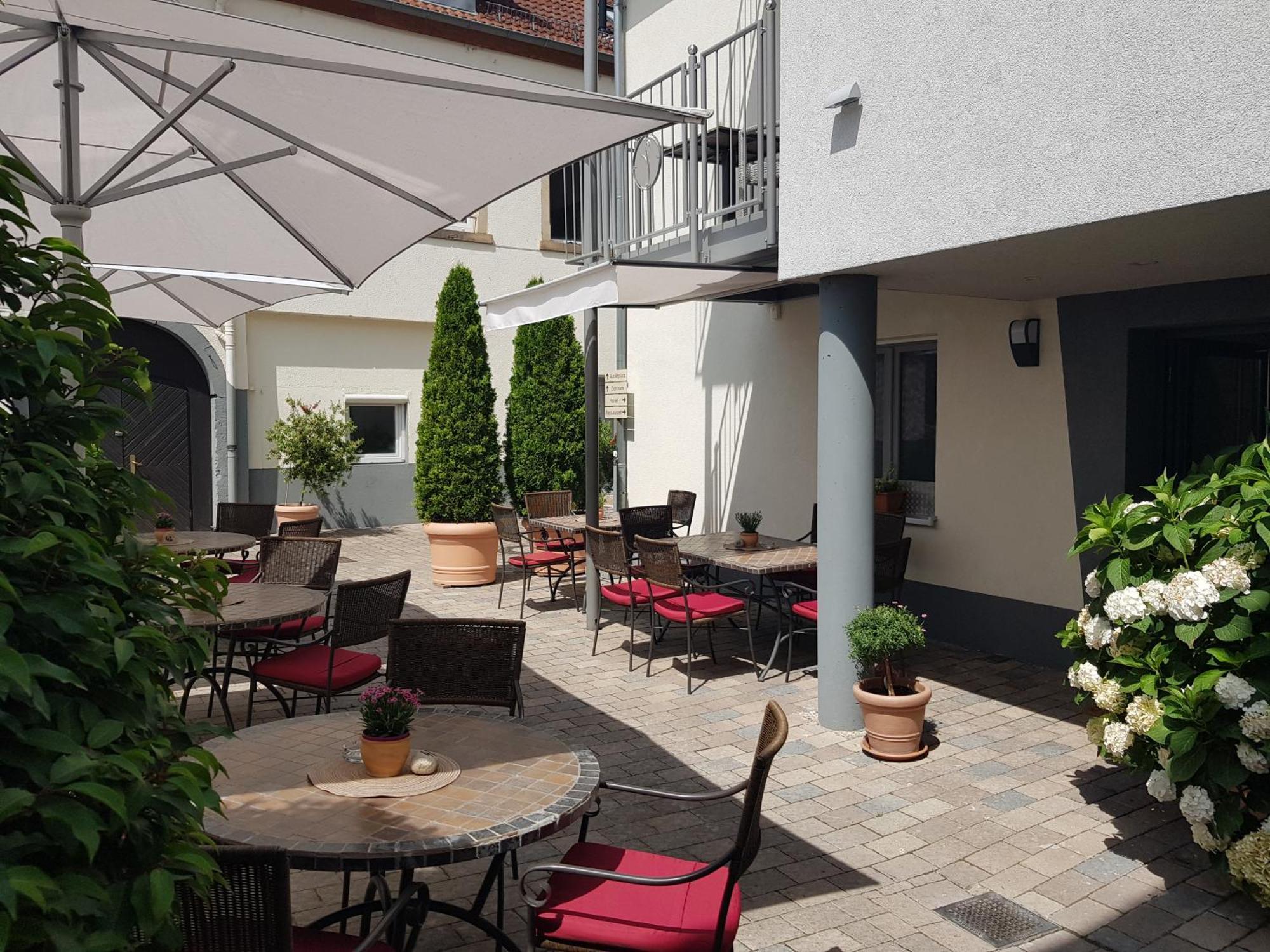 Hotel-Restaurant Pfaelzer Hof Edenkoben Εξωτερικό φωτογραφία